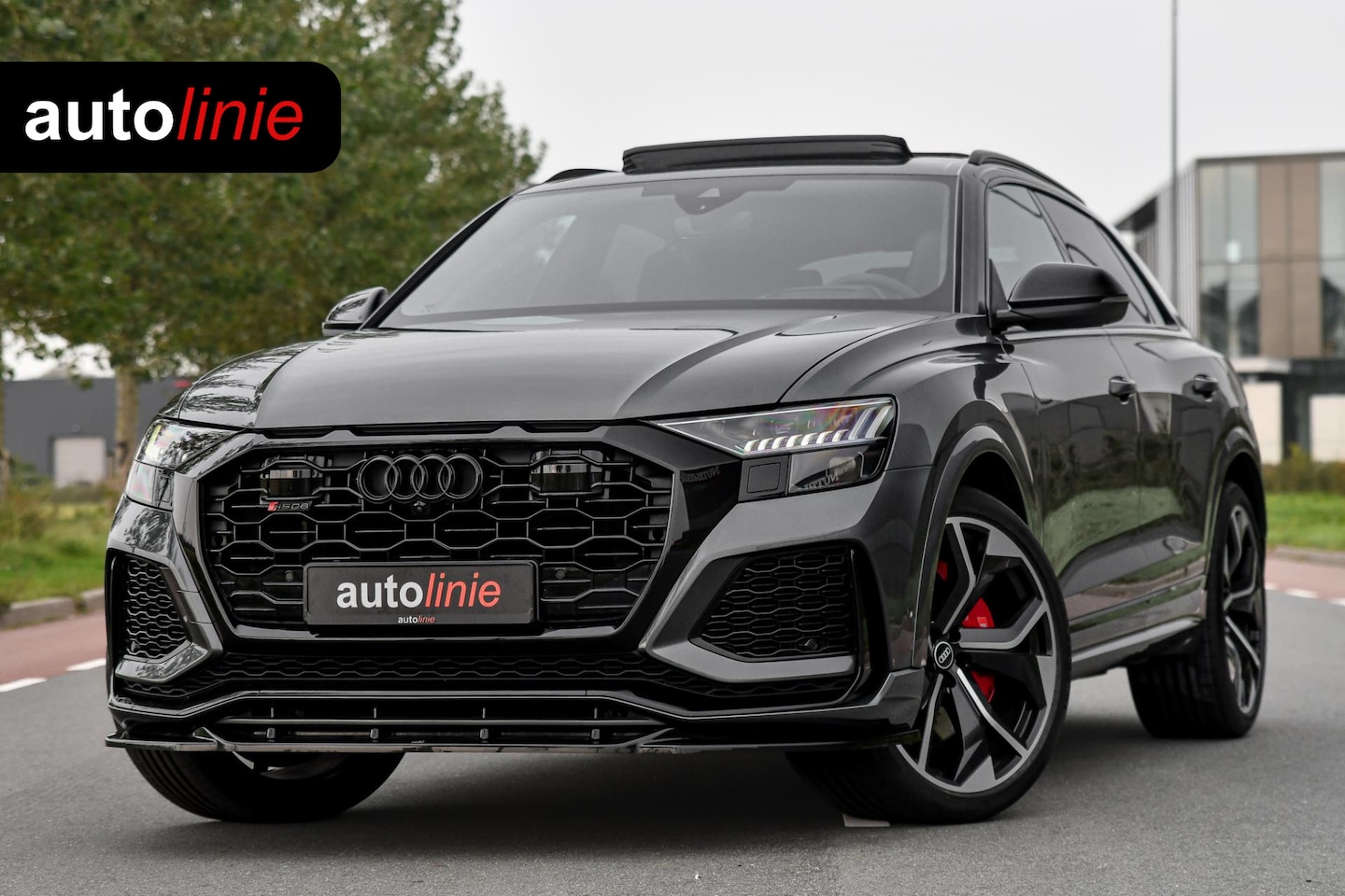 Audi Q8 - 4.0 TFSI RS Q8 quattro. Maxton, Pano, Softcl, Carbon, Alcantara hemel, 4W sturing, Koeling - AutoWereld.nl