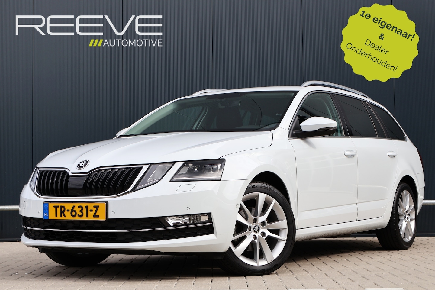 Skoda Octavia Combi - 1.0 TSI Greentech Style Business Automaat | Stoelverwarming | Trekhaak | Camera | LED | Ca - AutoWereld.nl