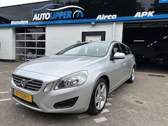 Volvo V60 - 1.6 T3 R-Design /Navi/Lm velgen/Trekhaak