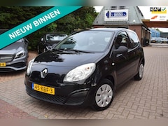 Renault Twingo - 1.2 Authentique AIRCO/NL-AUTO MET NAP/DOOR INRUIL VERKREGEN