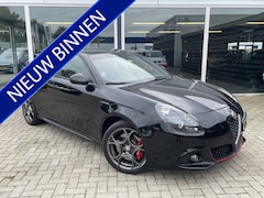 Alfa Romeo Giulietta - 1.4 Turbo MultiAir Super 50% deal 6.975, - ACTIE Automaat / Sterrenhemel / Leder / Clima /