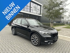 BMW X1 - xDrive25e Sportline LED Camera Keyless Sportstoelen