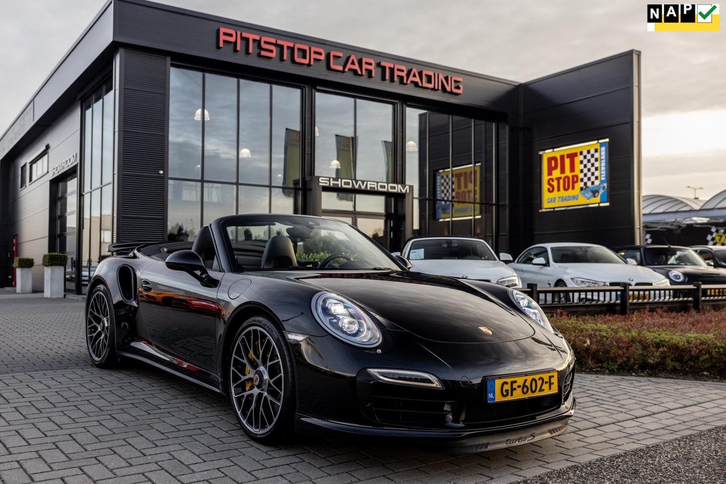 Porsche 911 Cabrio - 991 3.8 Turbo S, 561 PK, Burmester, Lift, *Yellow Stitching* - AutoWereld.nl
