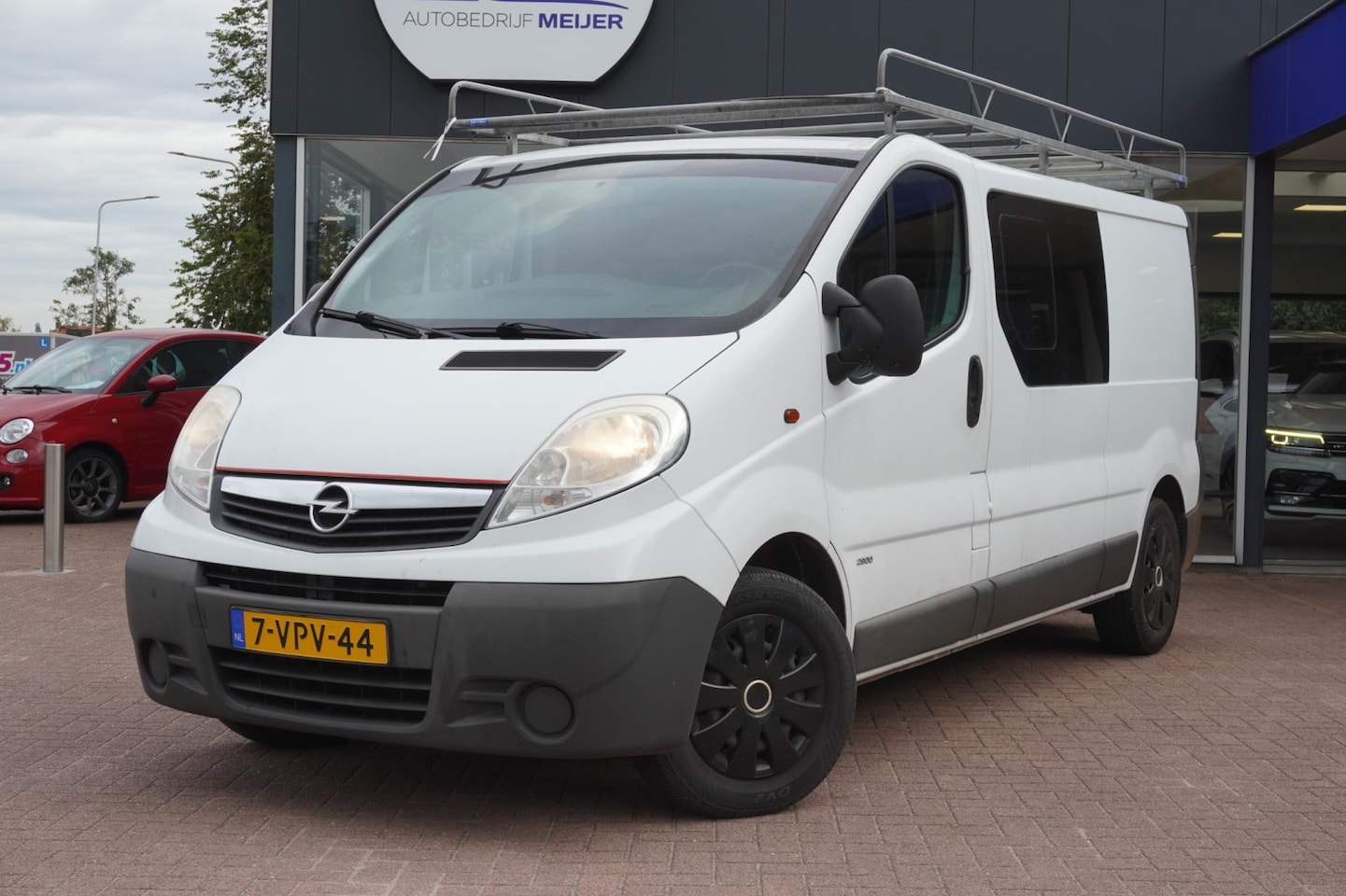 Opel Vivaro - 2.0 CDTI L2H1 DC Selection | Dubbele Cabine | Imperiaal | 2011 | Wit | BTW Auto | Inruil m - AutoWereld.nl