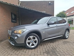 BMW X1 - SDrive18i Executive 150PK Navigatie / Trekhaak / Cruise Controle / Xenon / Parkeer Sensore