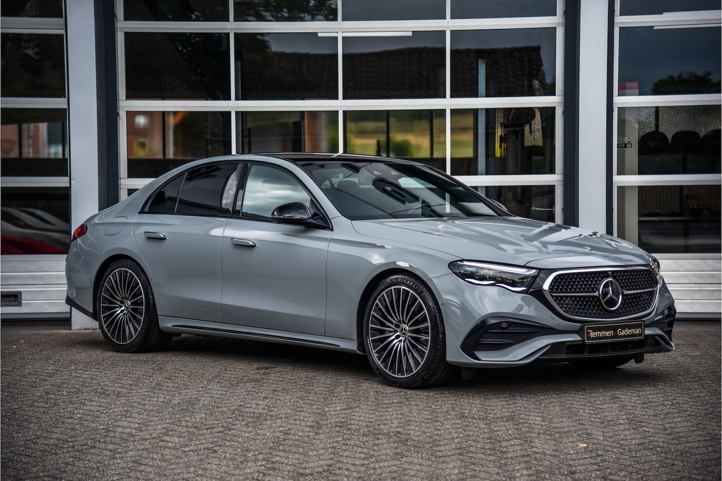 Mercedes-Benz E-klasse - 300 e 4MATIC AMG Line 300 e 4MATIC AMG Line - AutoWereld.nl