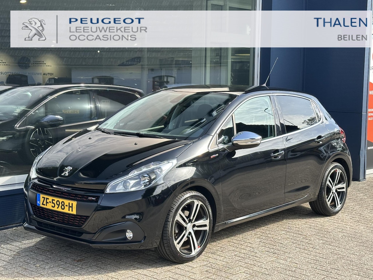 Peugeot 208 - 1.2 Turbo 110 PK GT-line | Navigatie | 17 inch Lichtmetalen Velgen | Trekhaak 1150 KG | Cl - AutoWereld.nl