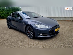 Tesla Model S - 85D Performance