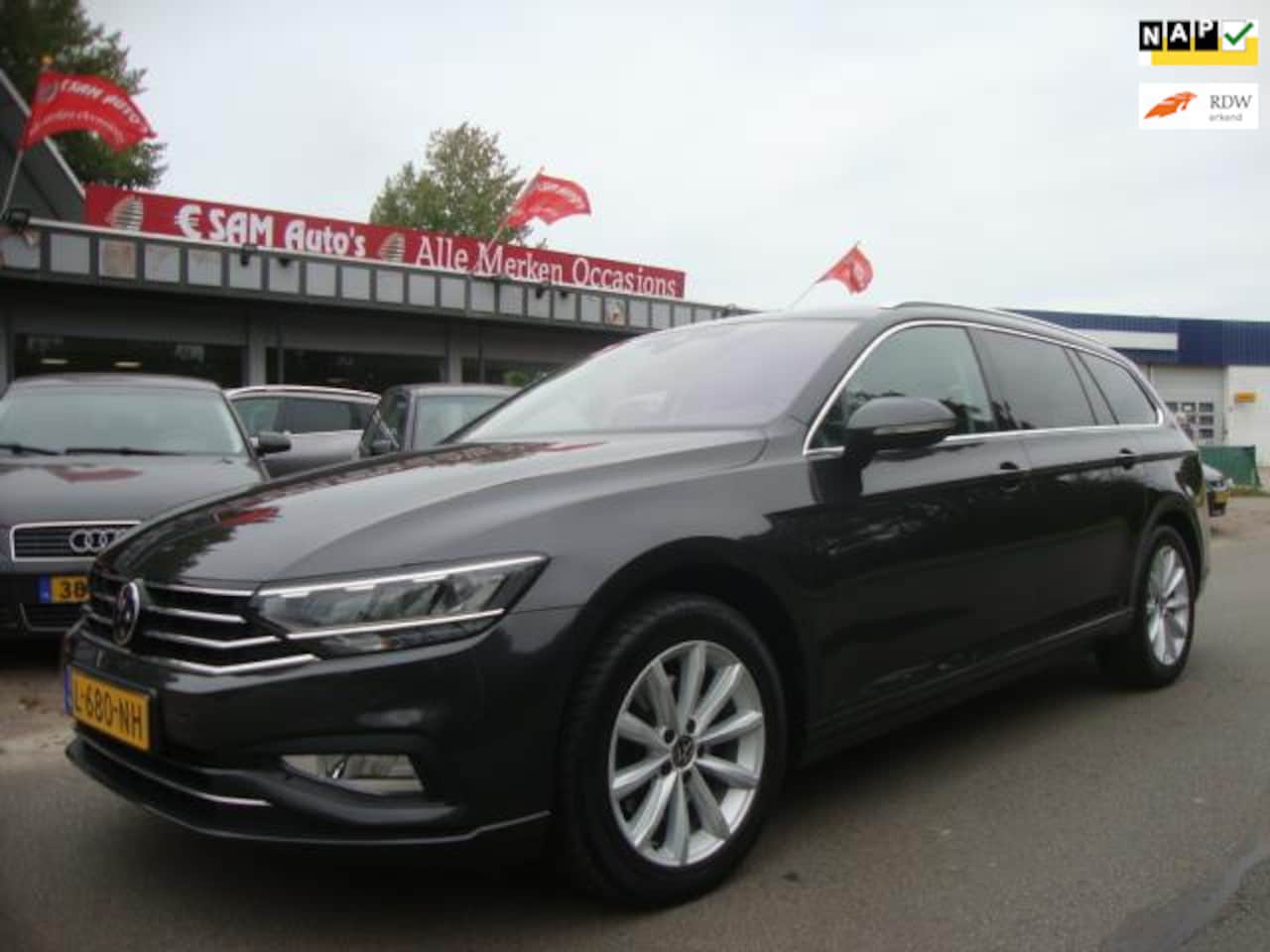 Volkswagen Passat Variant - 1.5 TSI Business 1.5 TSI Business ( NAVI ) - AutoWereld.nl