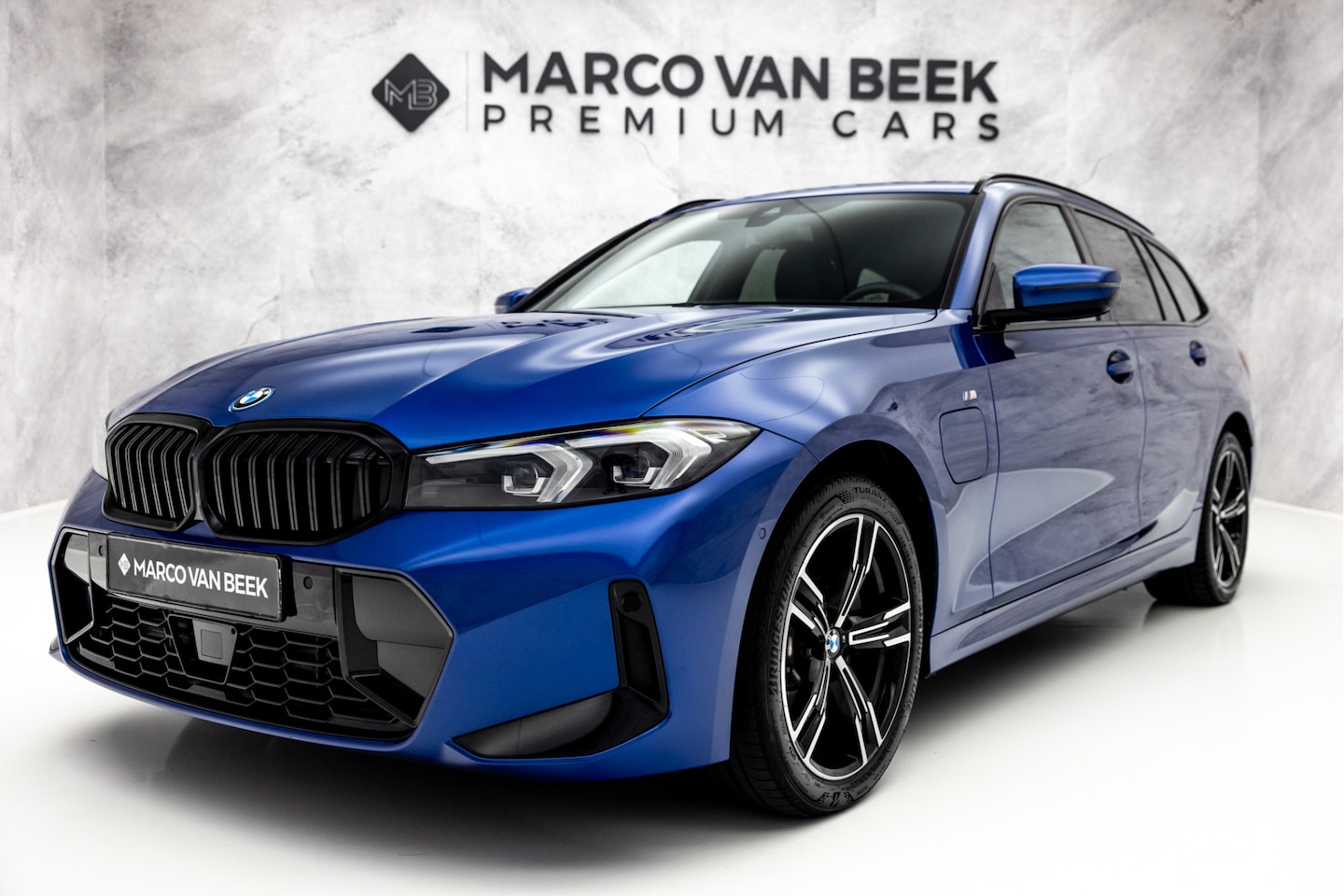 BMW 3-serie Touring - 330e M-Sport Facelift | ACC | E-Trekhaak | Shadow - AutoWereld.nl