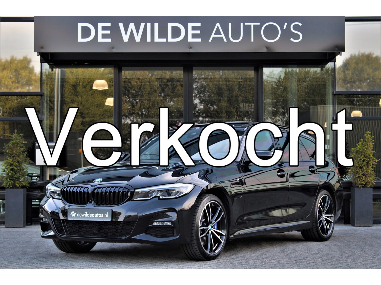 BMW 3-serie Touring - 330e xDrive M-sport 292pk Pano Trekhaak Memory 360-camera - AutoWereld.nl