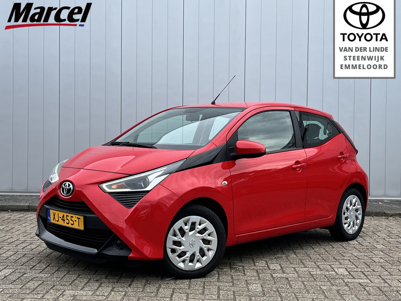 Toyota Aygo - 1.0 VVT-i x-play Airco NL auto Apple Carplay Anroid auto Dealer onderhouden - AutoWereld.nl