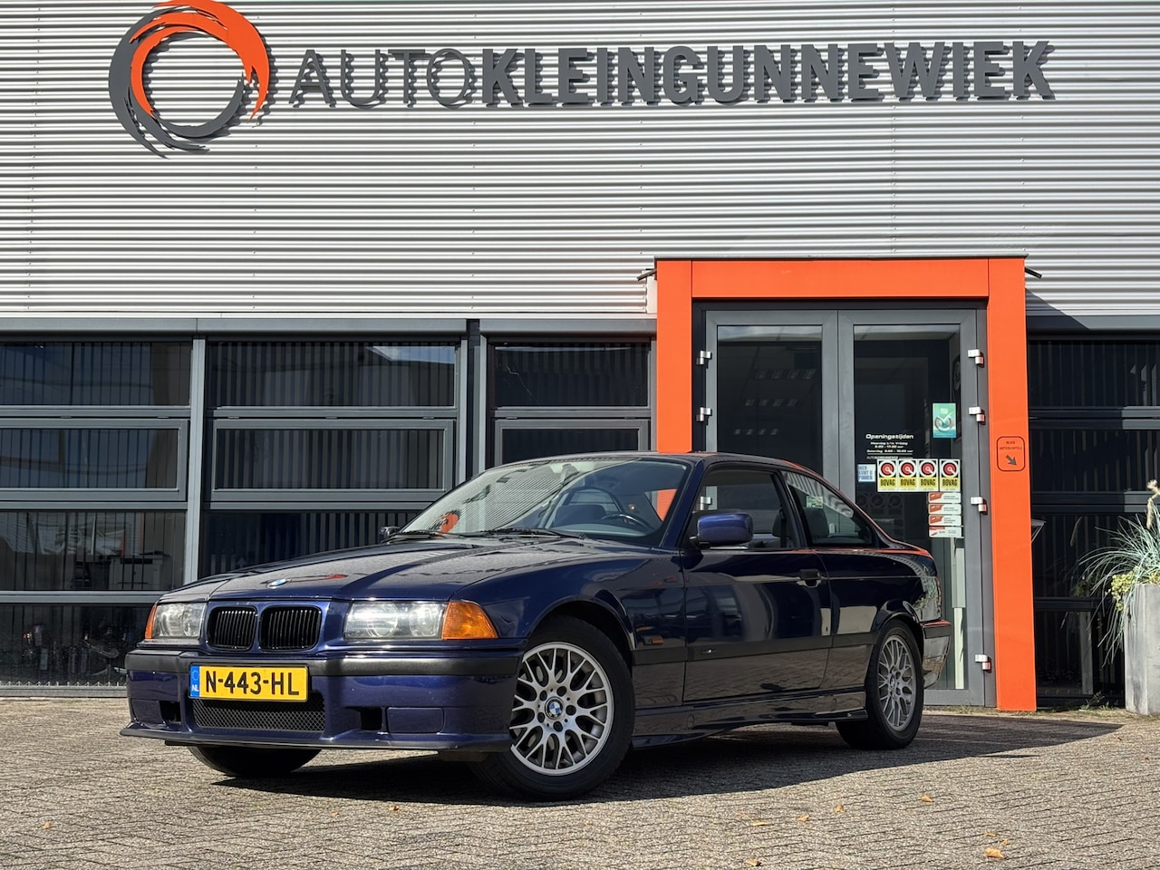 BMW 3-serie Coupé - 320i Automaat 5 bak / Origineel / M bumper pakket & M onderstel / Climate Control / 6 Cili - AutoWereld.nl