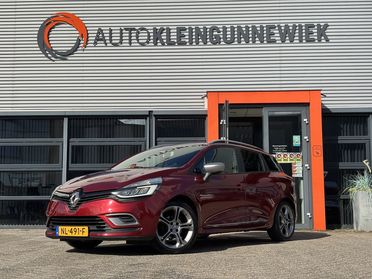 Renault Clio Estate - 1.2 TCe GT-LINE / Navi / Trekhaak / Airco / Cruise Control / - AutoWereld.nl