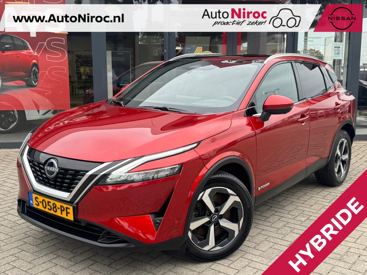Nissan Qashqai - e-Power 190 Business Premium | PANORAMADAK | COLD PACK | HEAD-UP DISPLAY | LEDER/STOF BEKL - AutoWereld.nl