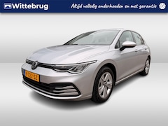 Volkswagen Golf - 1.0 eTSI Life Business / Carplay / Memory stoel / Navi