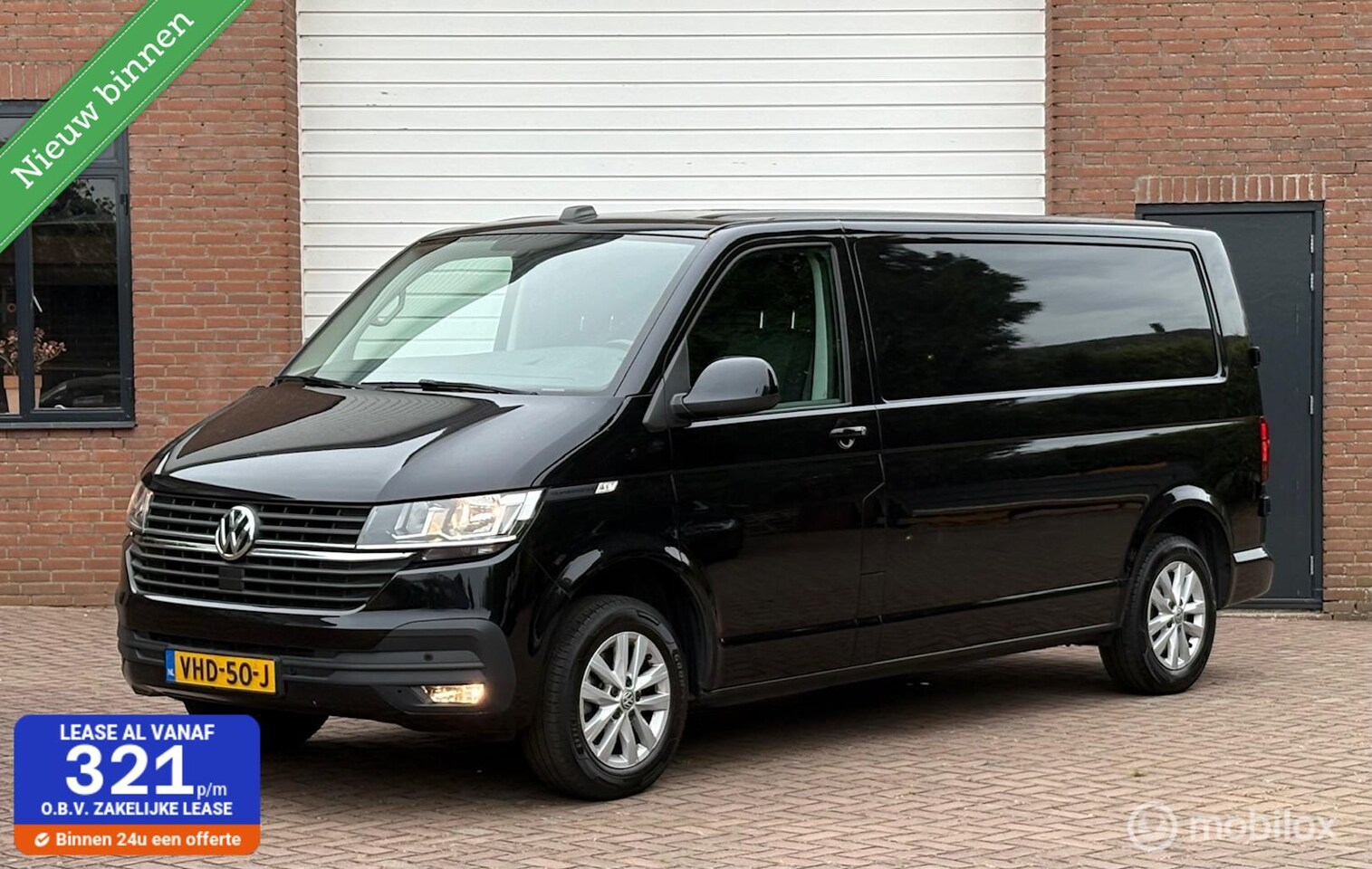 Volkswagen Transporter - 2.0 TDI 110 pk Highline, Lang, Navi, 3-zits, DAB - AutoWereld.nl