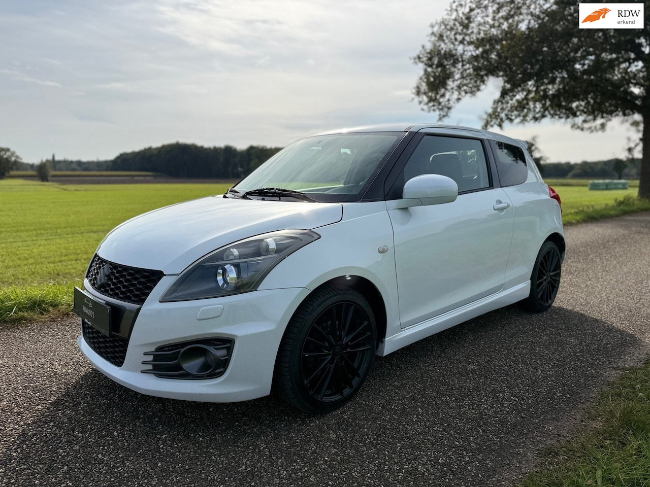 Suzuki Swift - 1.6 Sport AIRCO / CRUISE CONTRL. / NIEUWE APK - AutoWereld.nl