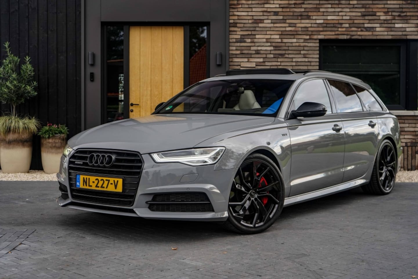 Audi A6 Avant - 3.0 TDI BiTurbo Quattro Competition 326PK Pano/Luchtv/SoftCl/VOL - AutoWereld.nl
