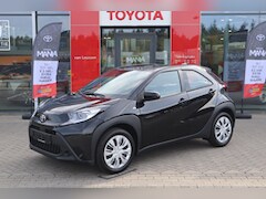 Toyota Aygo X - PLAY 5-DEURS NIEUW UIT VOORRAAD LEVERBAAR APPLE/ANDROID AIRCO AD-CRUISE NL-AUTO BLUETOOTH