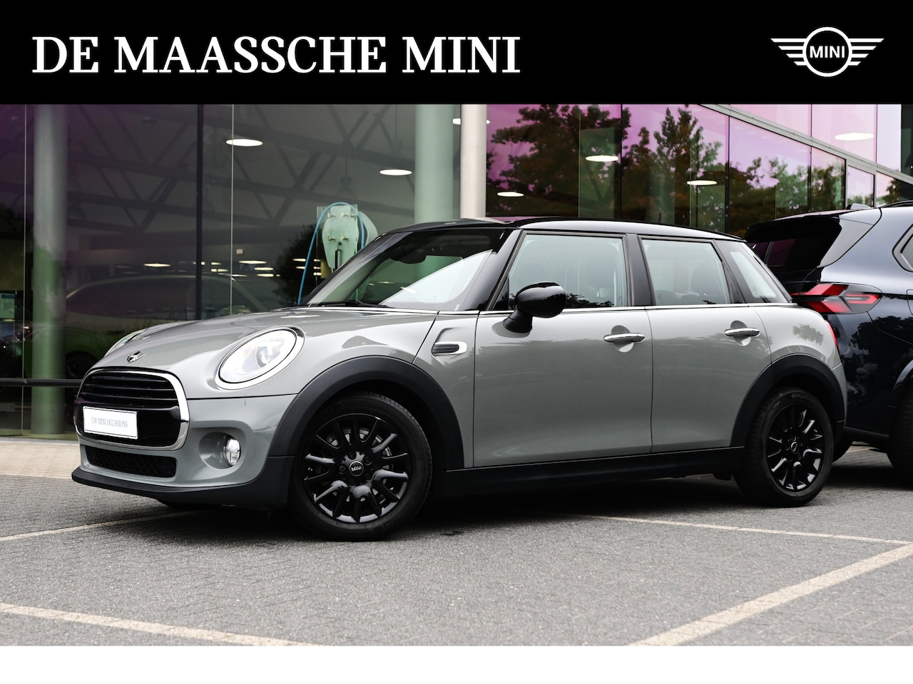 MINI Cooper - Hatchback Pepper / Panoramadak / LED / Comfort Access / Navigatie Professional / Cruise Co - AutoWereld.nl