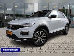 Volkswagen T-Roc - 1.5 TSI Style | Camera | Trekhaak | Winter Pakket |