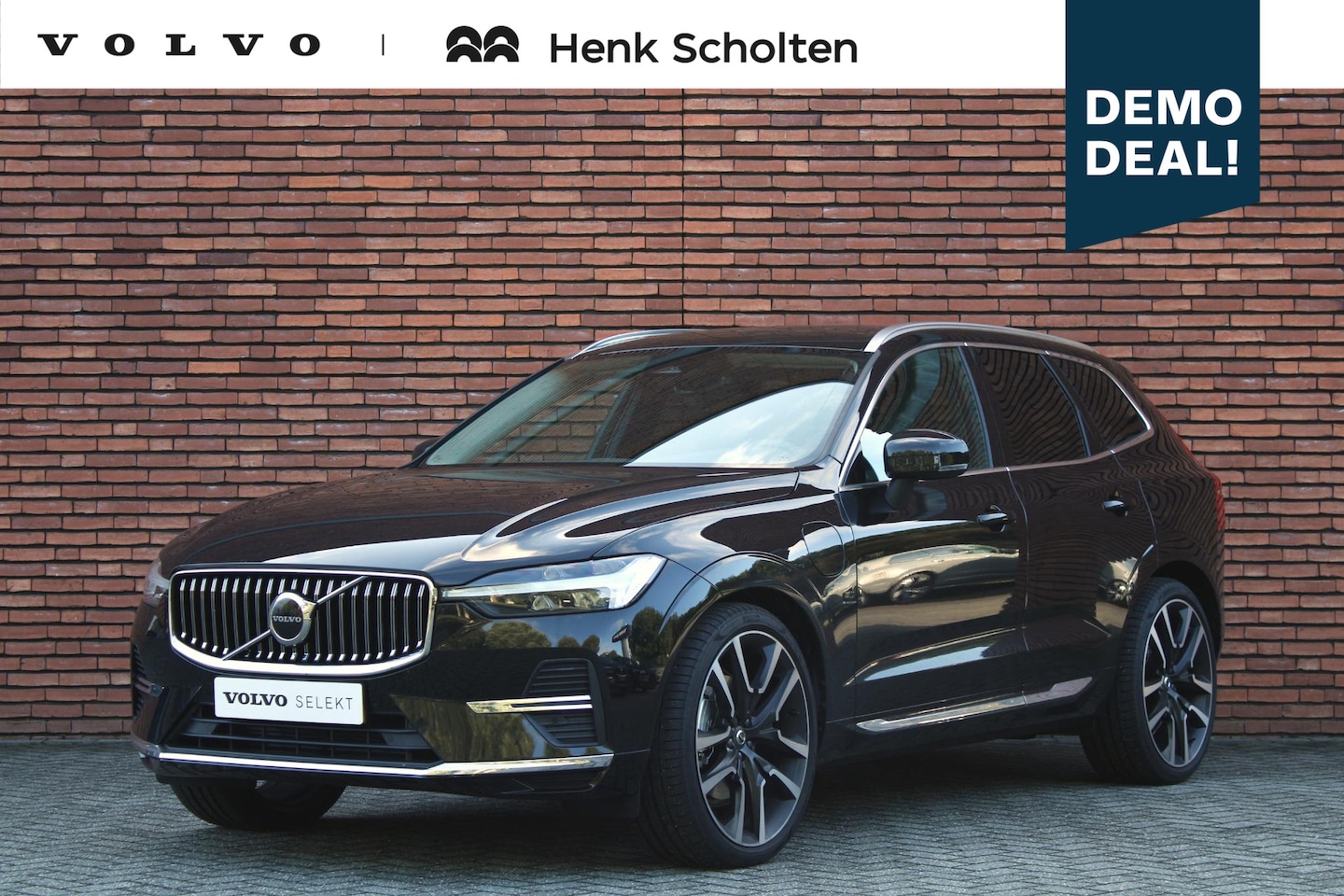 Volvo XC60 - 2.0 T6 AWD Essential Bright | Panoramisch Schuif-kanteldak | Lederen bekleding | 22 inch l - AutoWereld.nl