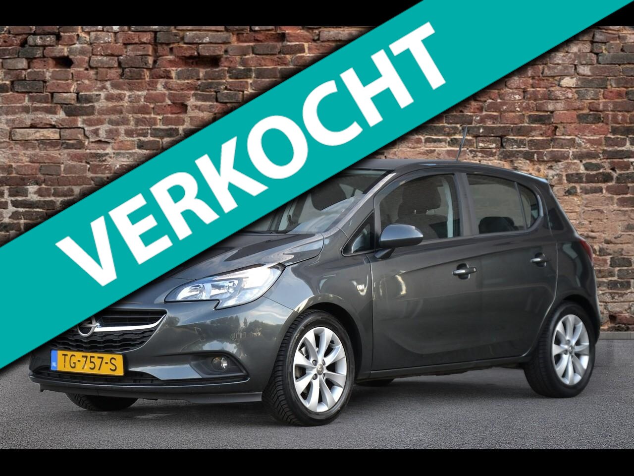 Opel Corsa - 1.4 Favourite | Cruise | Sensoren | 5-Deurs - AutoWereld.nl