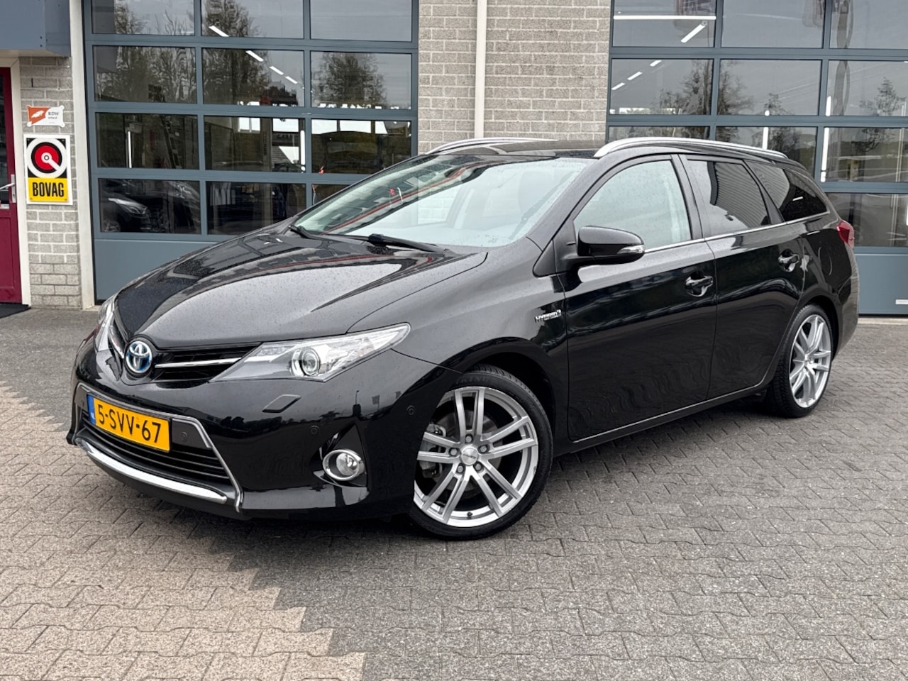 Toyota Auris Touring Sports - 1.8 Hybrid Lease+ | TREKHAAK | CAMERA | - AutoWereld.nl