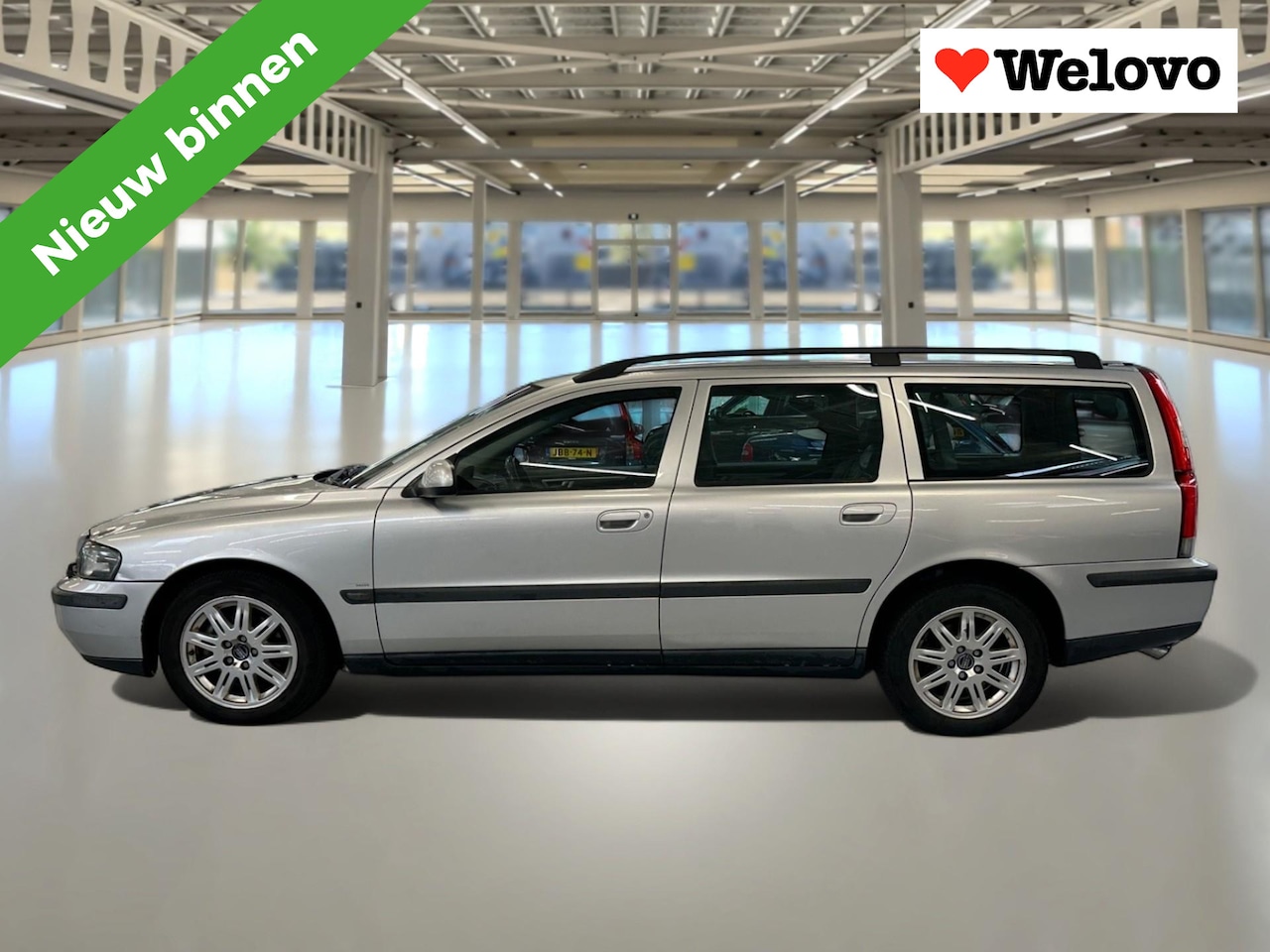 Volvo V70 - 2.4 Comfort Line Leuke nette toerbuffel. - AutoWereld.nl