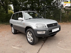 Toyota FunCruiser RAV4 - 2.0i Wagon, 4x4, 5 deuren, 98.000 km eerste lak, in werkelijk topstaat