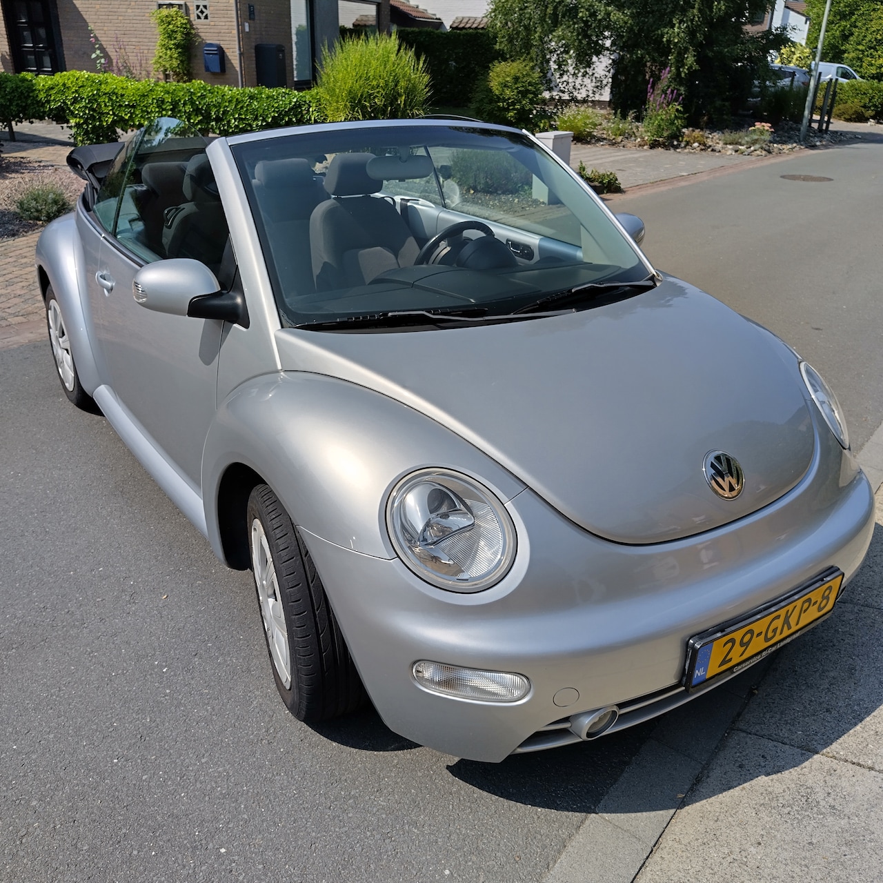 Volkswagen New Beetle Cabriolet - 1.6 Turijn Comfort - AutoWereld.nl