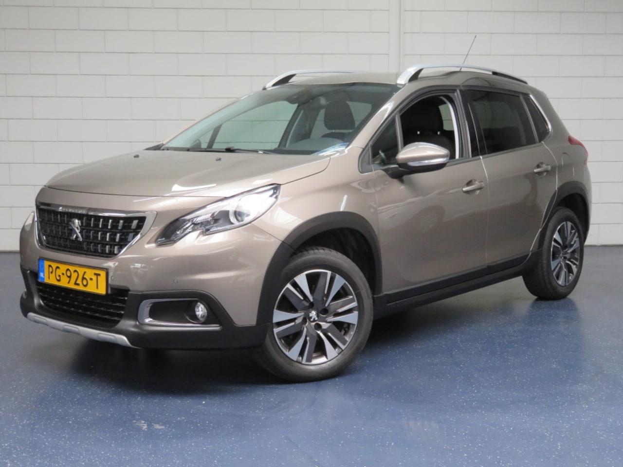 Peugeot 2008 - AUTOMAAT 1.2 PureTech Allure - AutoWereld.nl
