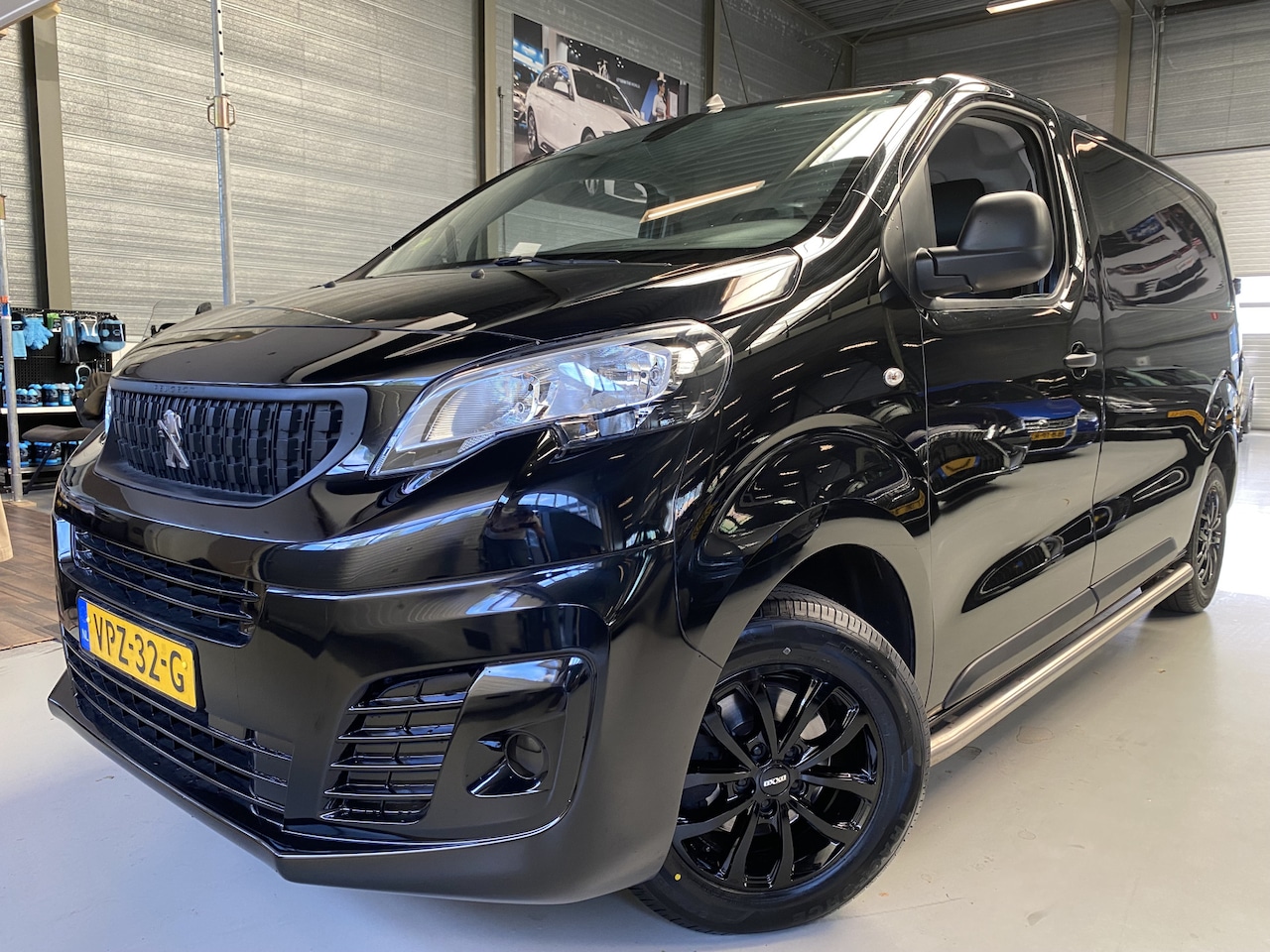 Peugeot Expert - 2.0 BlueHDI 180 Premium L2, Navi, Camera, 180pk, BPM VRIJ - AutoWereld.nl