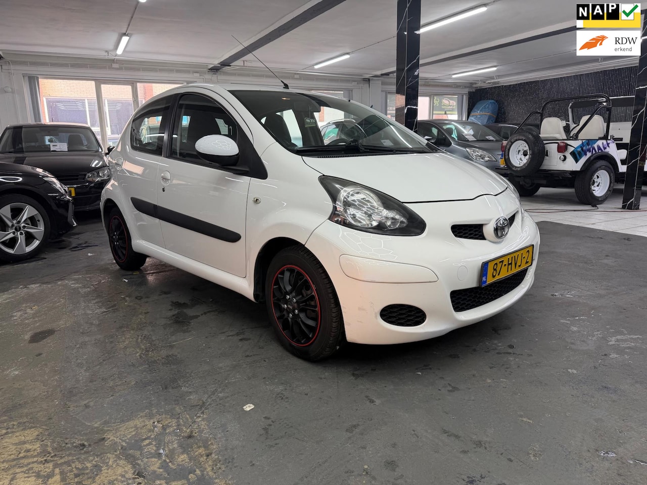 Toyota Aygo - 1.0-12V Comfort Automaat| airco | 5DR - AutoWereld.nl