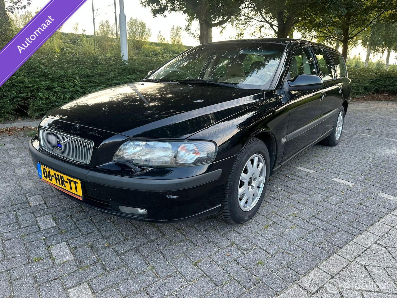 Volvo V70 - 2.4 2.4 140PK, Automaat, Airco, LM VLG, Goed Onderhouden - AutoWereld.nl