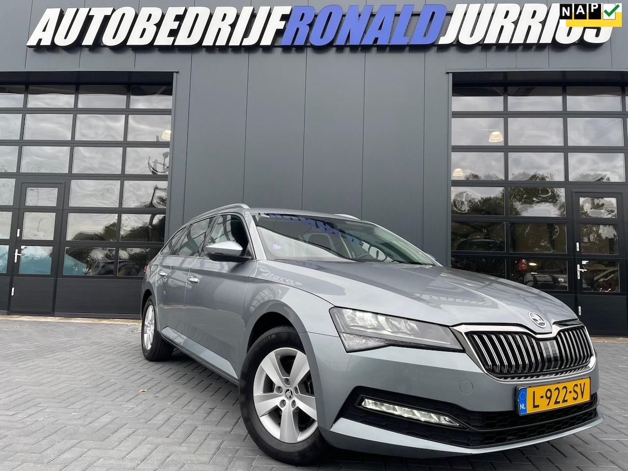 Skoda Superb Combi - 1.5 TSI ACT Business Edition NL.Auto/150PK/Full Led/Carplay/Automaat/Trekhaak/Adaptive-Cru - AutoWereld.nl