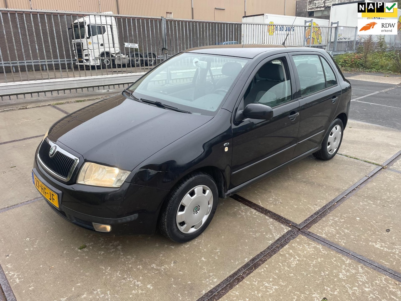 Skoda Fabia - 1.4 Comfort!COOL AIRCO!ELECKTRISH RAAM&SPIEGEL!APK:10-2026!BANDEN GOED!CENTRAAL!KM:215000! - AutoWereld.nl