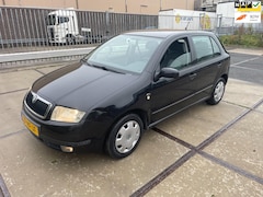 Skoda Fabia - 1.4 ComfortCOOL AIRCOELECKTRISH RAAM&SPIEGELAPK:10-2026BANDEN GOEDCENTRAALKM:215000ONDERHO