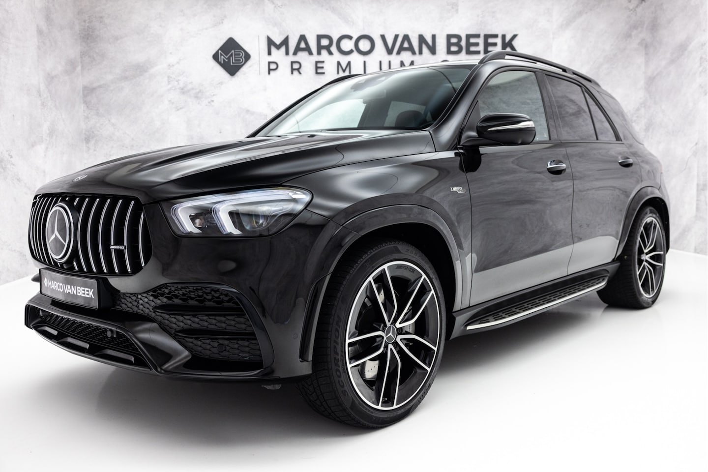 Mercedes-Benz GLE-Klasse - AMG 53 4MATIC+ Premium Plus | Pano | Distronic+ | 22" | E-Trekhaak - AutoWereld.nl