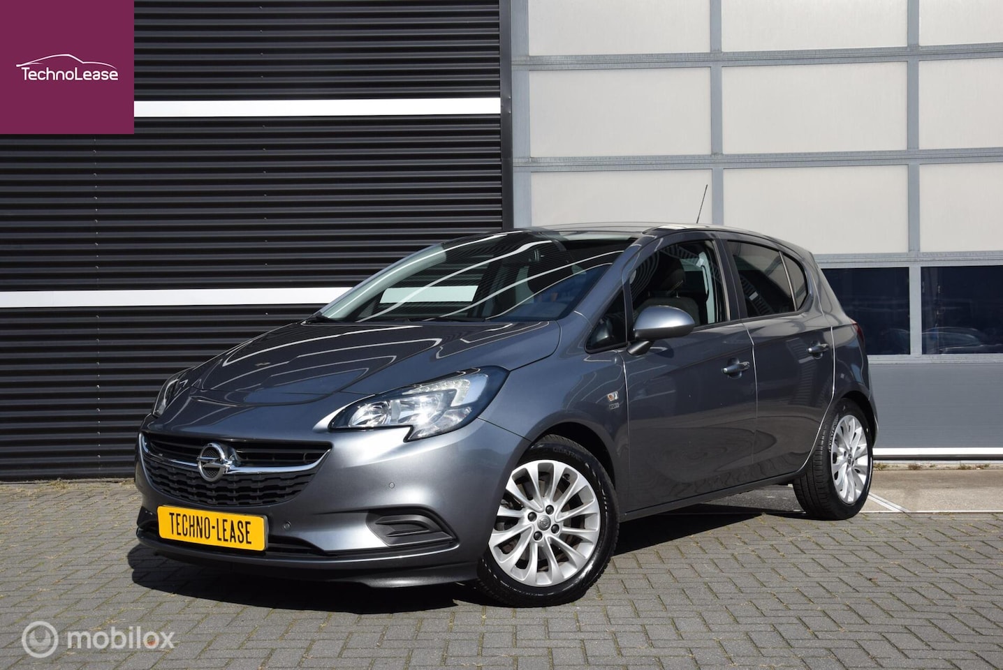 Opel Corsa - 1.0 Turbo 120 Jaar Edition Navi Camera Apple carplay - AutoWereld.nl