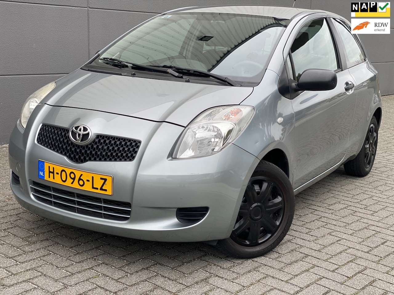 Toyota Yaris - 1.0 VVTi +/3drs/ 1e EIG/ dealeronderhouden/ 1jaar apk/ airco/ EL-ramen/ zeer nette auto. - AutoWereld.nl