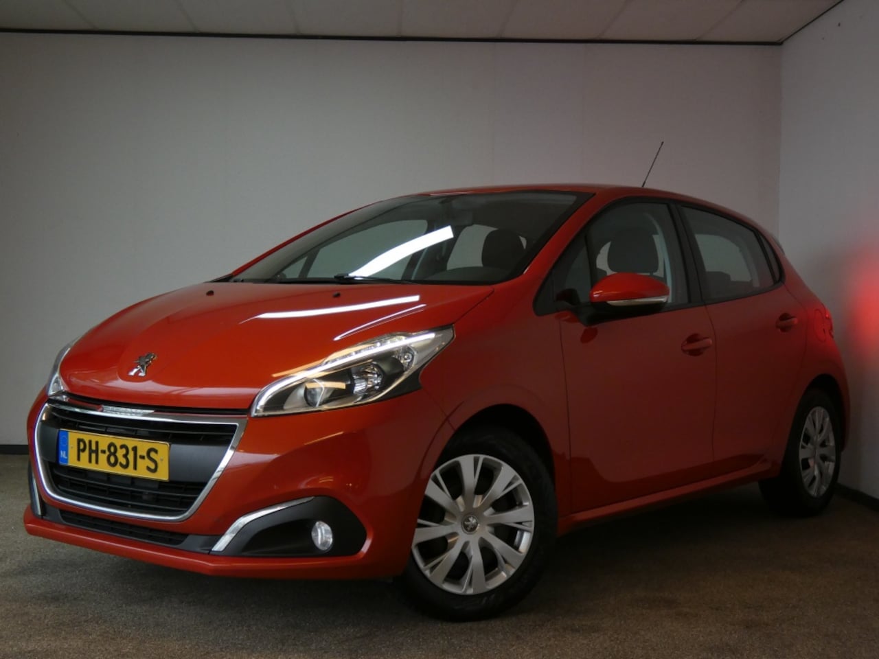 Peugeot 208 - 1.2 PureT. Blue Lion Nwe APK airco - AutoWereld.nl