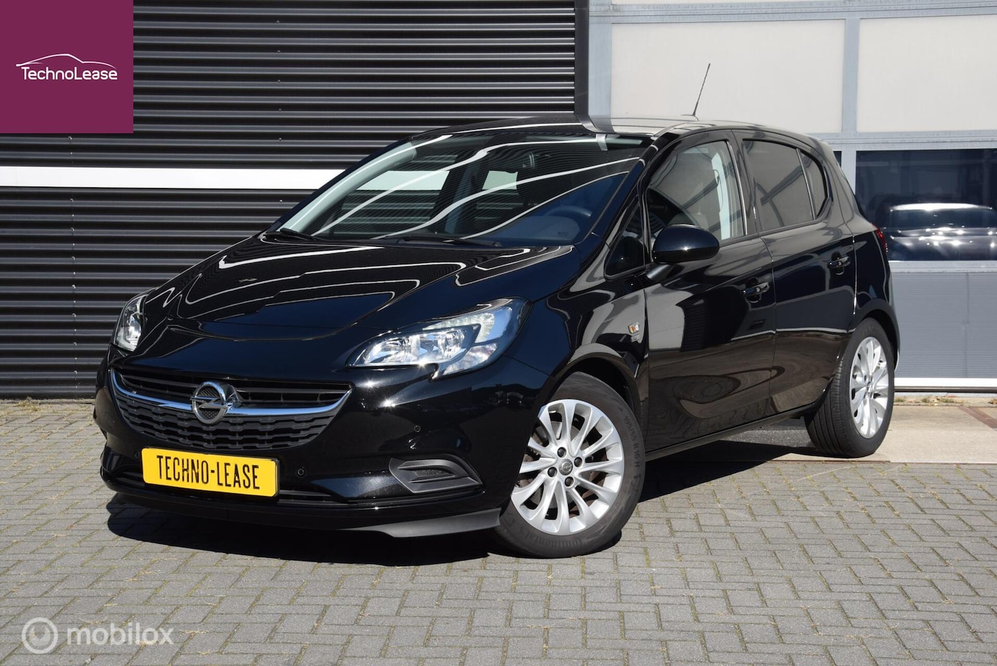 Opel Corsa - 1.0 Turbo 120 Jaar Edition Navi Achteruitrijcamera Apple Carplay - AutoWereld.nl