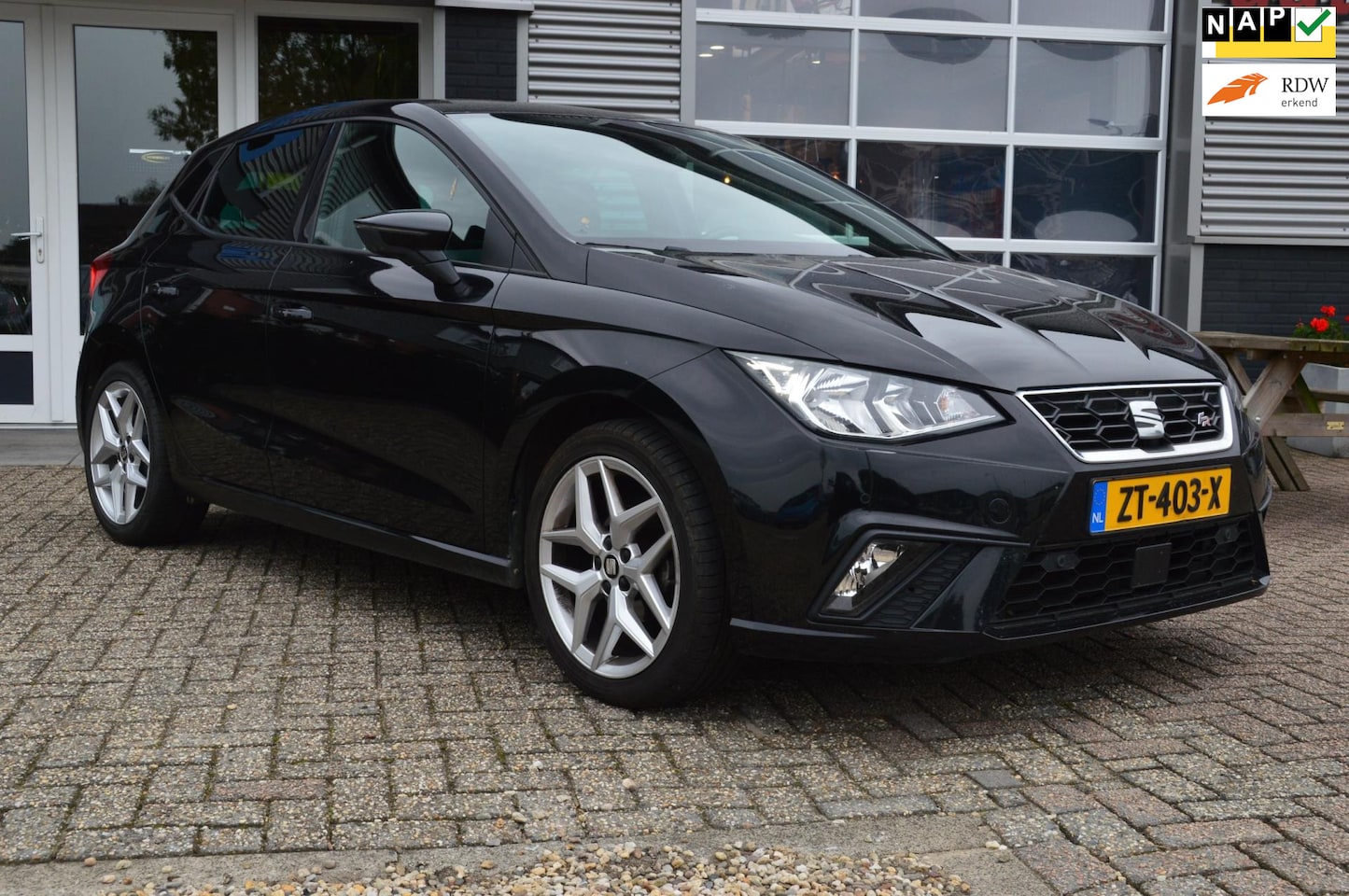 SEAT Ibiza - 1.0 TSI FR Business Intense 1.0 TSI FR Business Intense - AutoWereld.nl