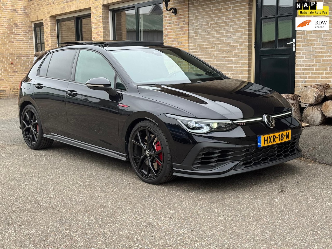 Volkswagen Golf - 2.0 TSI GTI Clubsport 301PK|PANO|BLACKSTYLE - AutoWereld.nl