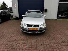Volkswagen Polo - 1.4-16V Optive
