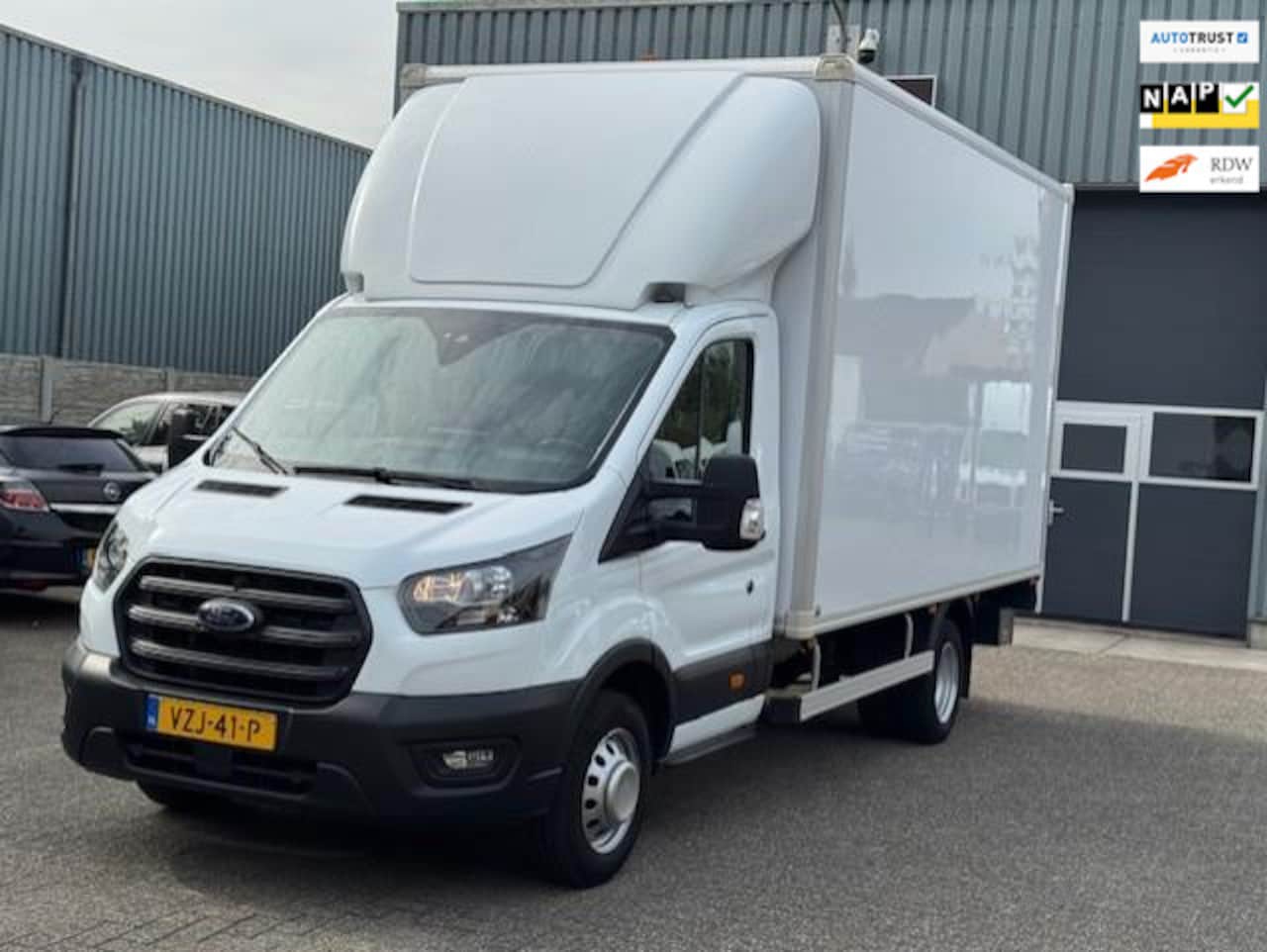 Ford Transit - 350 2.0 TDCI L5H1 Trend Meubelbak/Bakwagen heeft 67838 km gelopen. Komt uit 2023 dus mag i - AutoWereld.nl