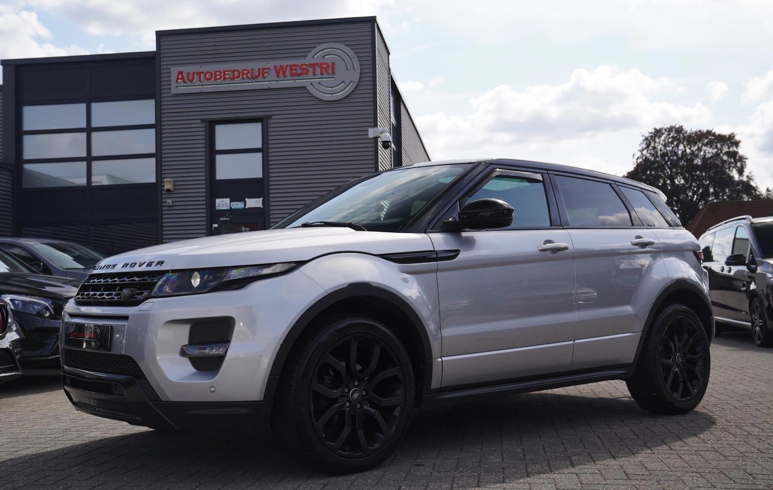 Land Rover Range Rover Evoque - 2.2 TD4 4WD Dynamic | Panorama | Trekhaak | Luxe Leder | Camera | LED | Stoelverwarming | - AutoWereld.nl