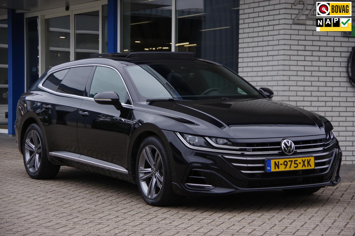 Volkswagen Arteon Shooting Brake - 2.0 TSI R-Line 190PK Panoramadak Elektrische achterklep - AutoWereld.nl
